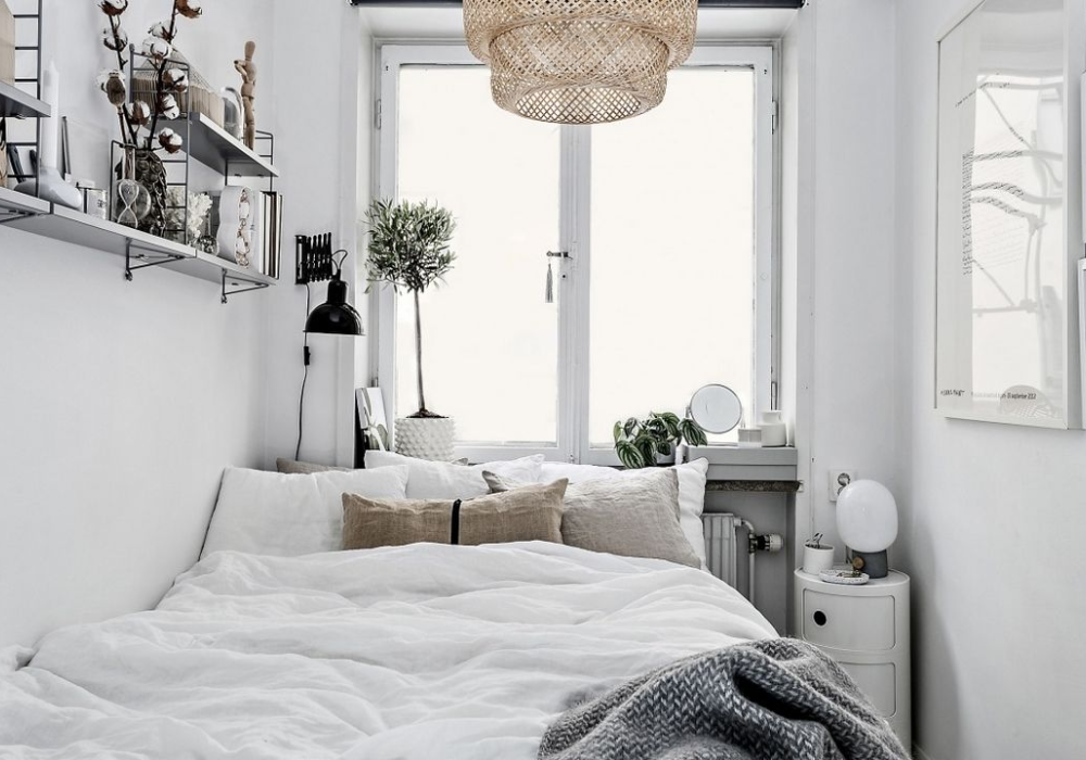 sử dụng kệ treo tường phòng ngủ 7m2
