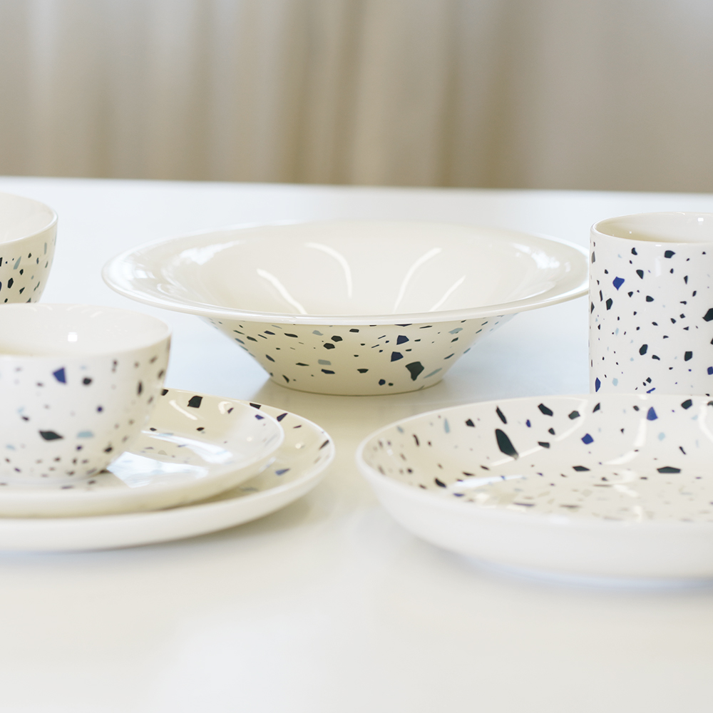 Đĩa TERRAZZO sứ trắng hoạ tiết, Ø24.5x5.6cm Đĩa TERRAZZO sứ trắng hoạ tiết, Ø24.5x5.6cm