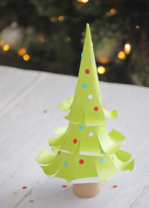cây thông Noel bằng giấy chấm bi
