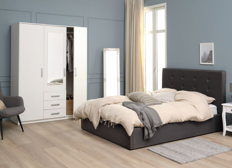 Thiết kế giường ngủ đôi theo phong cách Bắc Âu hiện đại, được trưng bày và bán tại JYSK