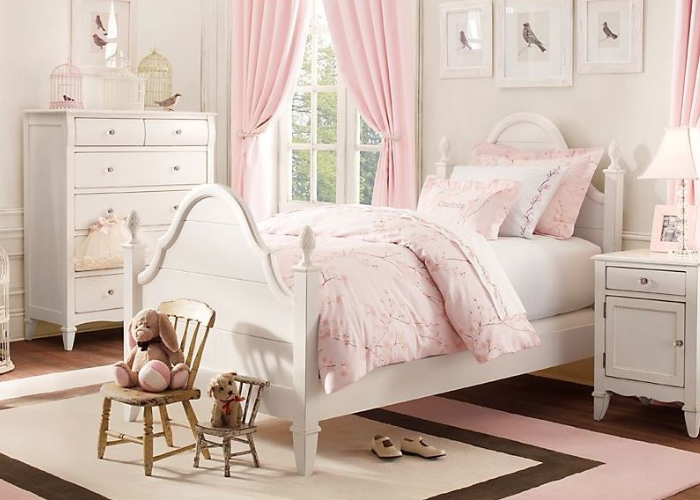 Phòng ngủ tone hồng - trắng xinh xắn và đáng yêu cho bé 10 tuổi  