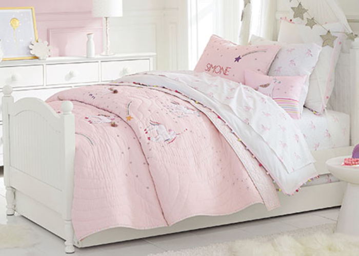 Phòng ngủ màu hồng pastel nhẹ nhàng