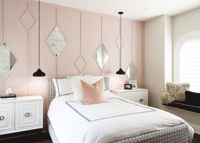 Phòng ngủ màu hồng pastel sang trọng