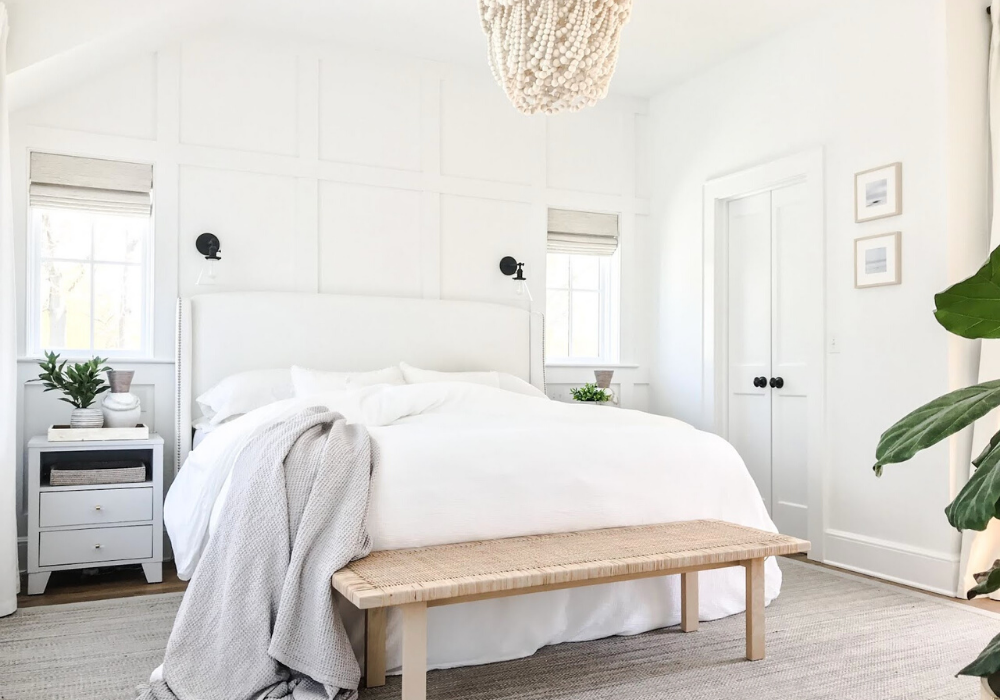 Một mẫu thiết kế phòng ngủ màu trắng theo tông lạnh, mát mẻ