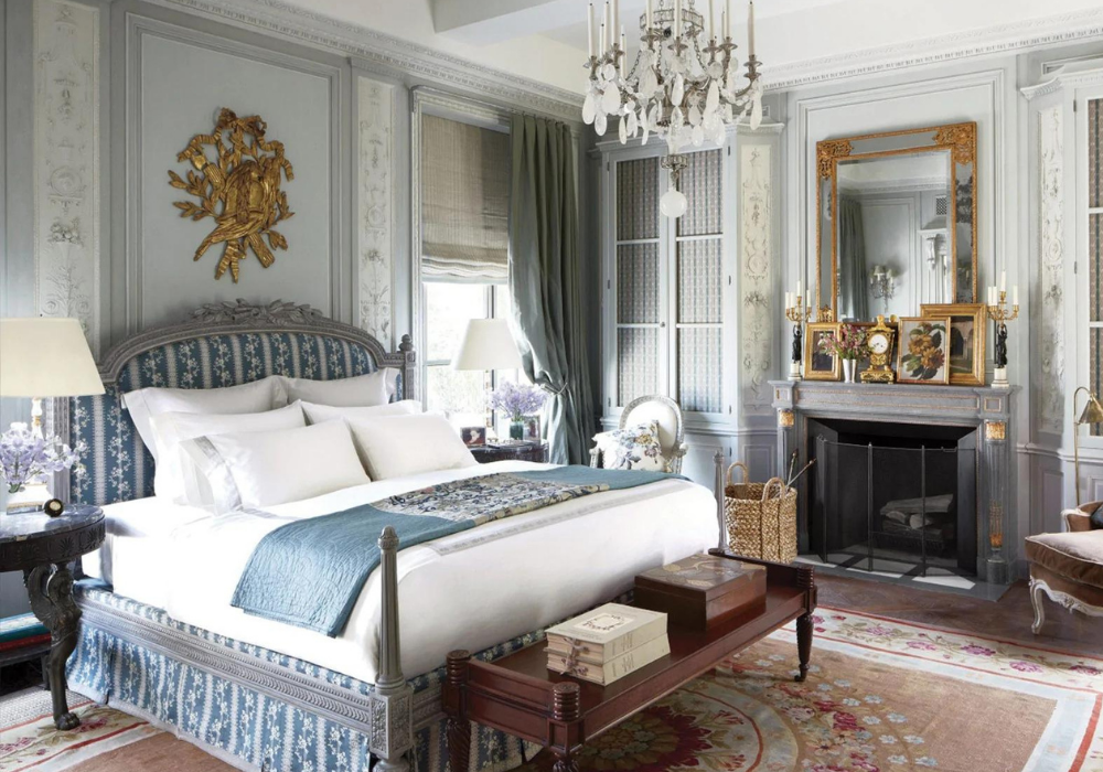 Ý tưởng thiết kế phòng ngủ màu xanh biển theo phong cách cổ điển, sang trọng