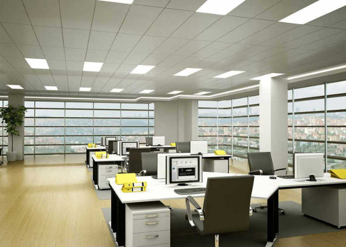 Lắp đặt cửa sổ để tận dụng nguồn sáng thiên nhiên và tạo không gian thông thoáng cho văn phòng