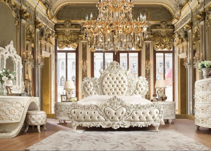 Phòng ngủ master diện tích 40m2 rộng rãi trang trí lộng lẫy theo phong cách châu Âu quý tộc, cổ điển