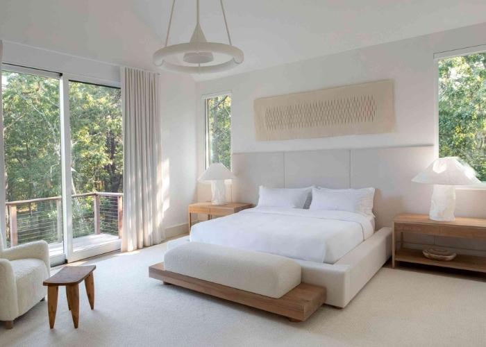 Mẫu phòng ngủ đơn giản với thiết kế không gian và cửa số lớn gần gũi thiên nhiên nhất