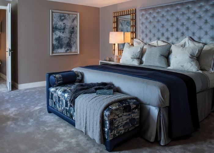 Mẫu phòng ngủ màu xanh dương theo phong cách cổ điển