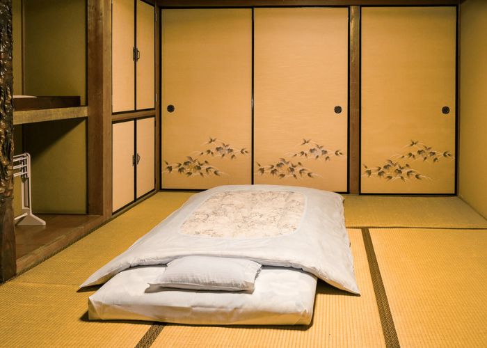 Gợi ý phòng ngủ nhỏ không giường đơn giản cho sinh viên thuê nhà trọ