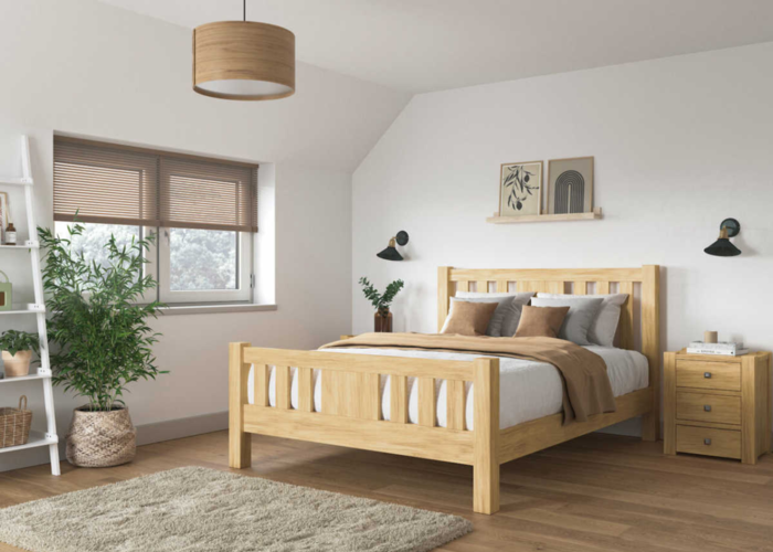 Giường gỗ sồi Mỹ được thiết kế đơn giản, nhỏ gọn và chắc chắn.