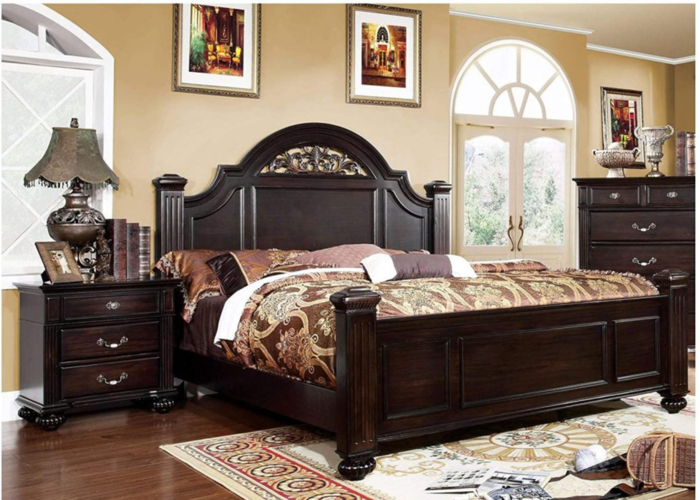 Mẫu nội thất phòng ngủ được làm từ gỗ tự nhiên mang đậm nét sang trọng, cổ kính.