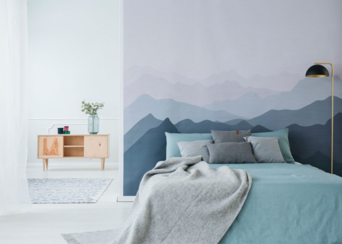 Trang trí phòng ngủ với màu xanh nước biển tạo cảm giác yên bình, thanh lịch