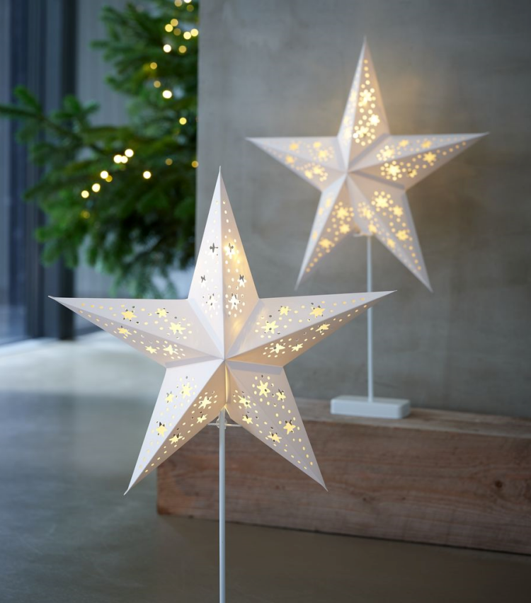 Đèn sao trang trí giúp mang không khí Noel vào ngôi nhà của bạn