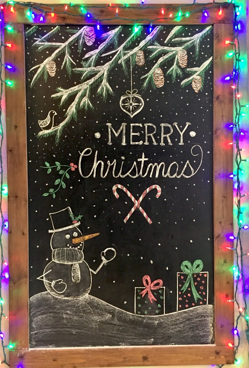 Trang trí bảng Noel bằng đèn LED