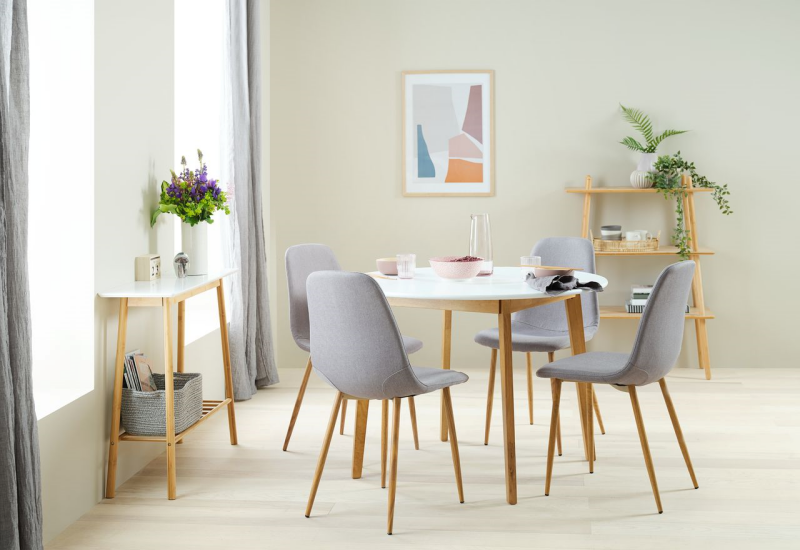 Tại JYSK, chúng tôi cung cấp nhiều mẫu bàn ăn 4 ghế đa dạng về chất liệu