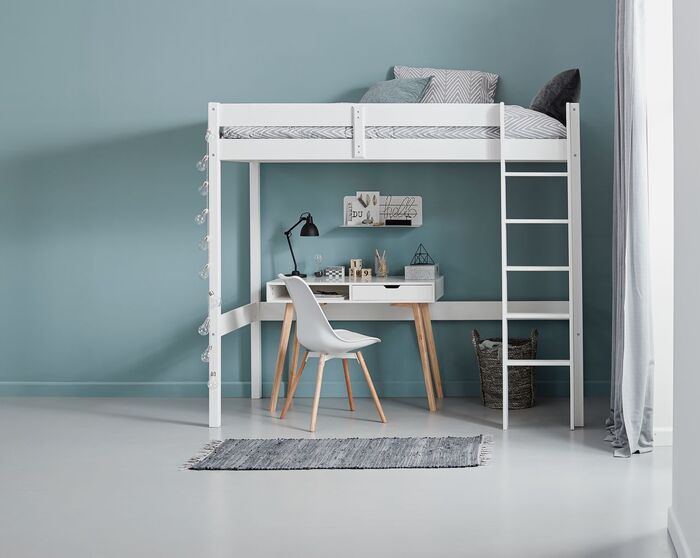 Mẫu phòng ngủ hiện đại với sự sắp xếp nội thất thông minh, tận dụng góc dưới giường tầng làm khu vực học tập và làm việc