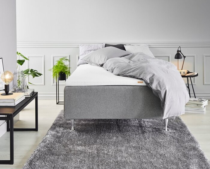 Thiết kế phòng ngủ hiện đại với gam màu trắng tinh tế và nhã nhặn