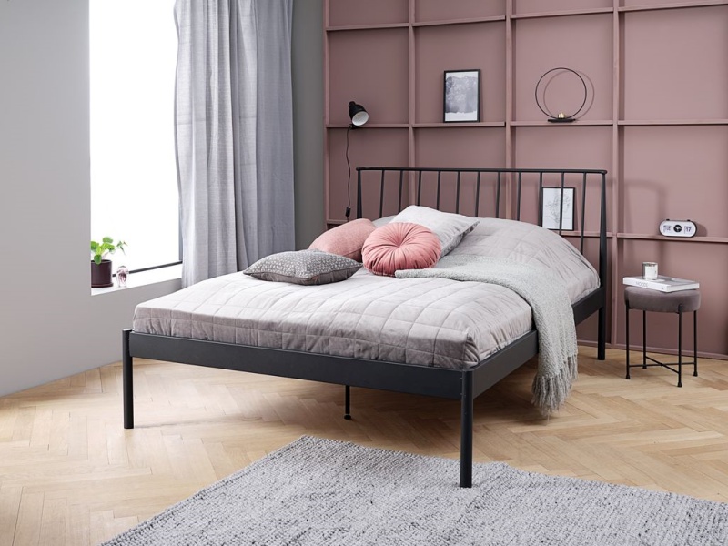 Giường ngủ ABILDRO sở hữu kích thước rộng rãi, thoải mái R180xD200xC100cm