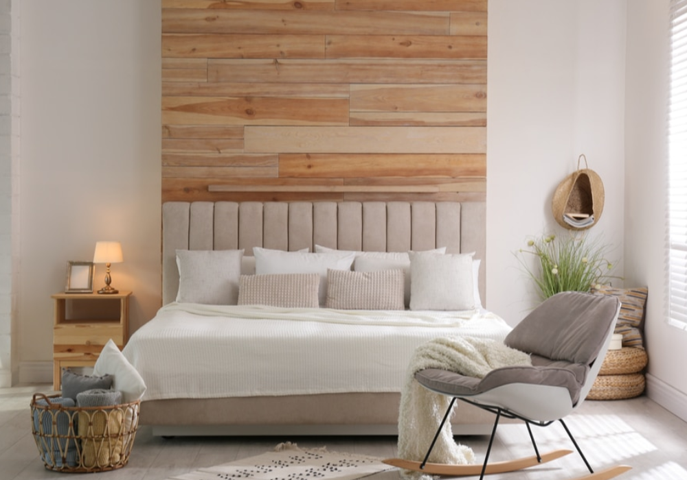 Mẫu phòng ngủ 25m2 sử dụng nội thất gỗ làm chủ đạo, kết hợp gam màu sáng đem lại cảm giác trang nhã