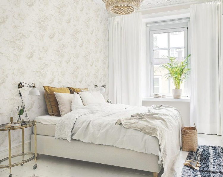Việc trang trí phòng ngủ bằng giấy dán tường còn giúp bảo vệ môi trường