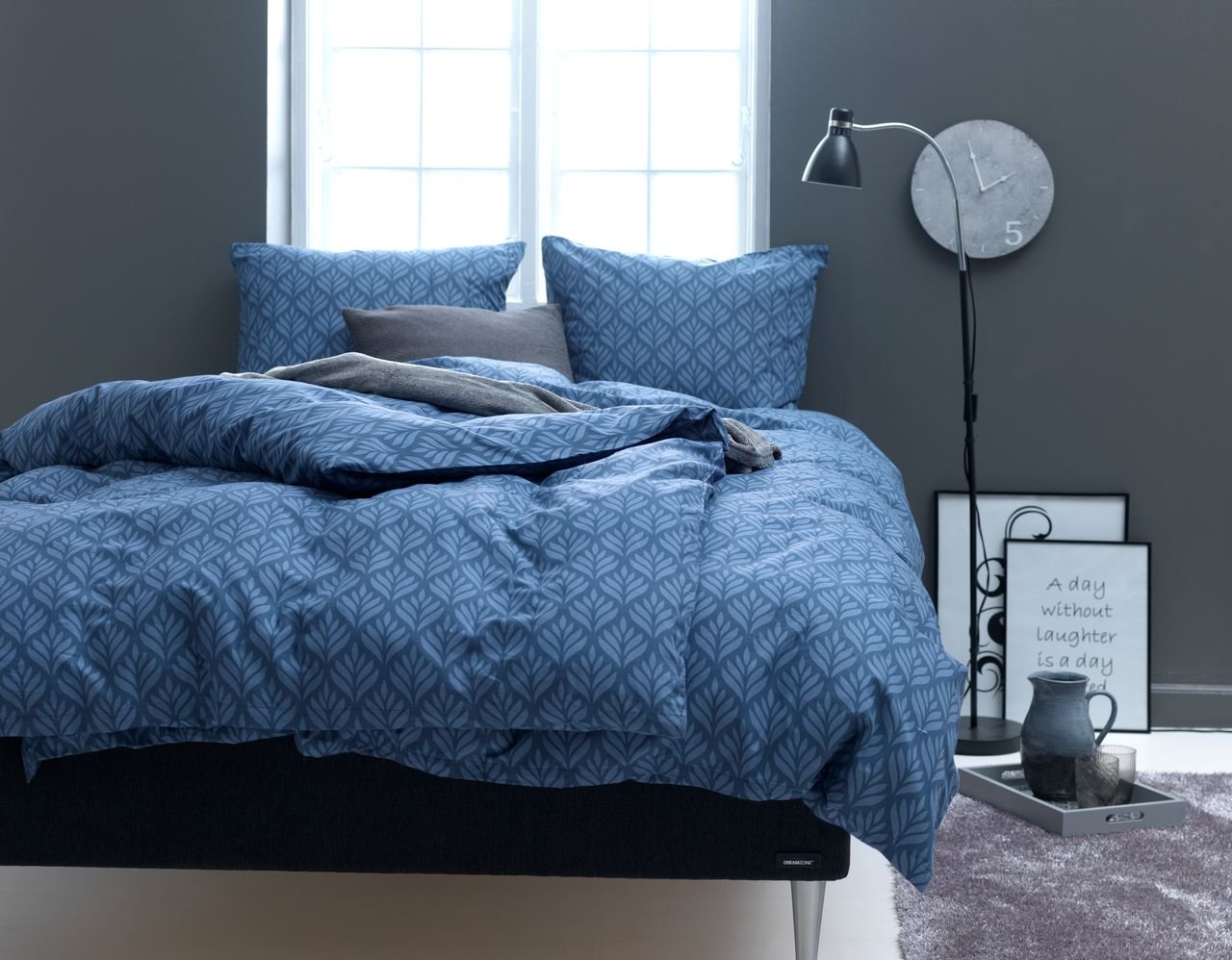 Mẫu nội thất phòng ngủ tone màu xanh phong cách Scandinavian
