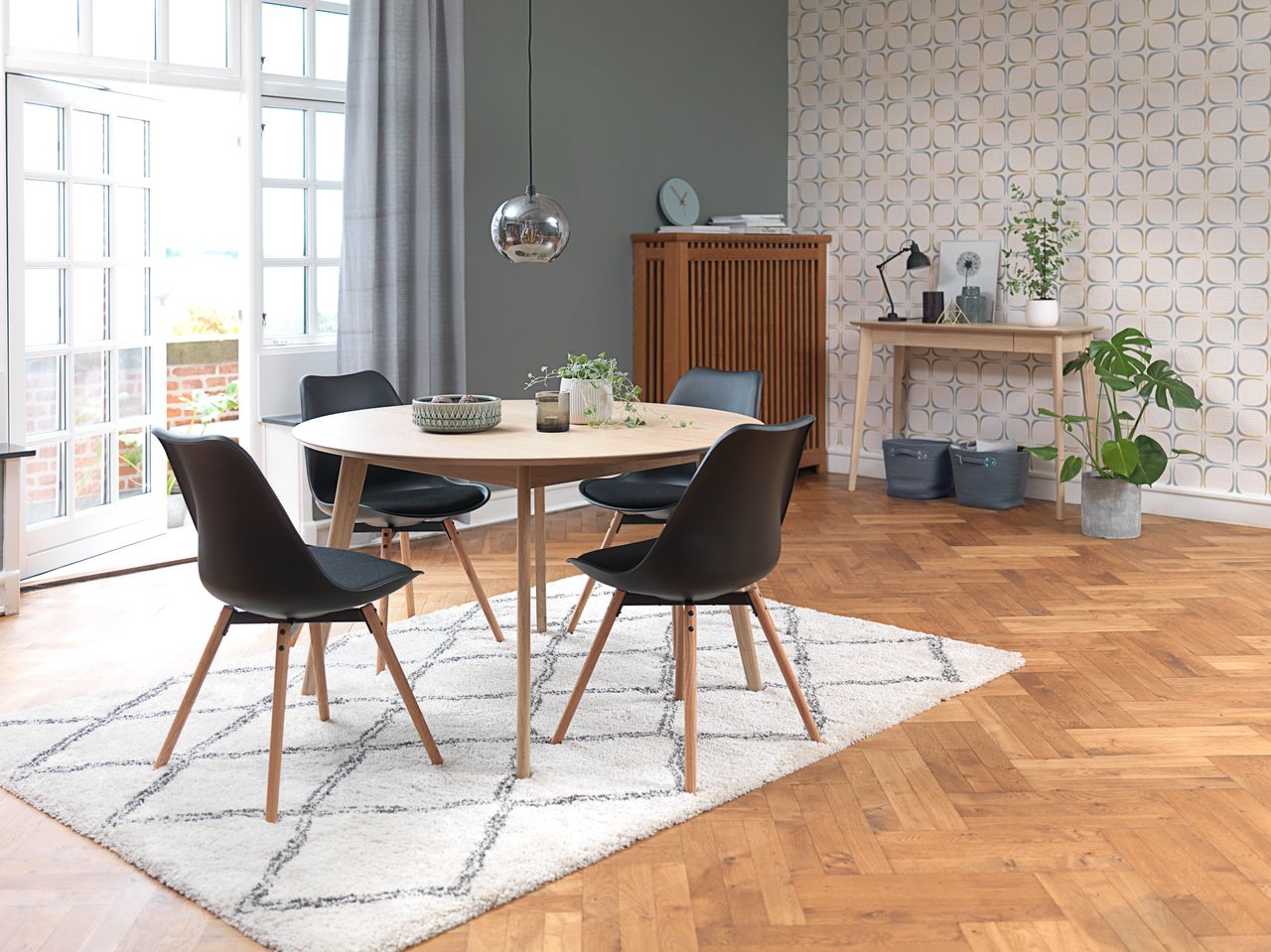 Mẫu phòng bếp Scandinavian chất liệu gỗ mang lại cảm giác ấm cúng, gần gũi cho không gian