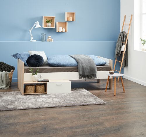 Thiết kế phòng ngủ nhỏ 4m2 với gam màu xanh nhạt phù hợp với nội thất giúp không gian nhẹ nhàng, thư giãn