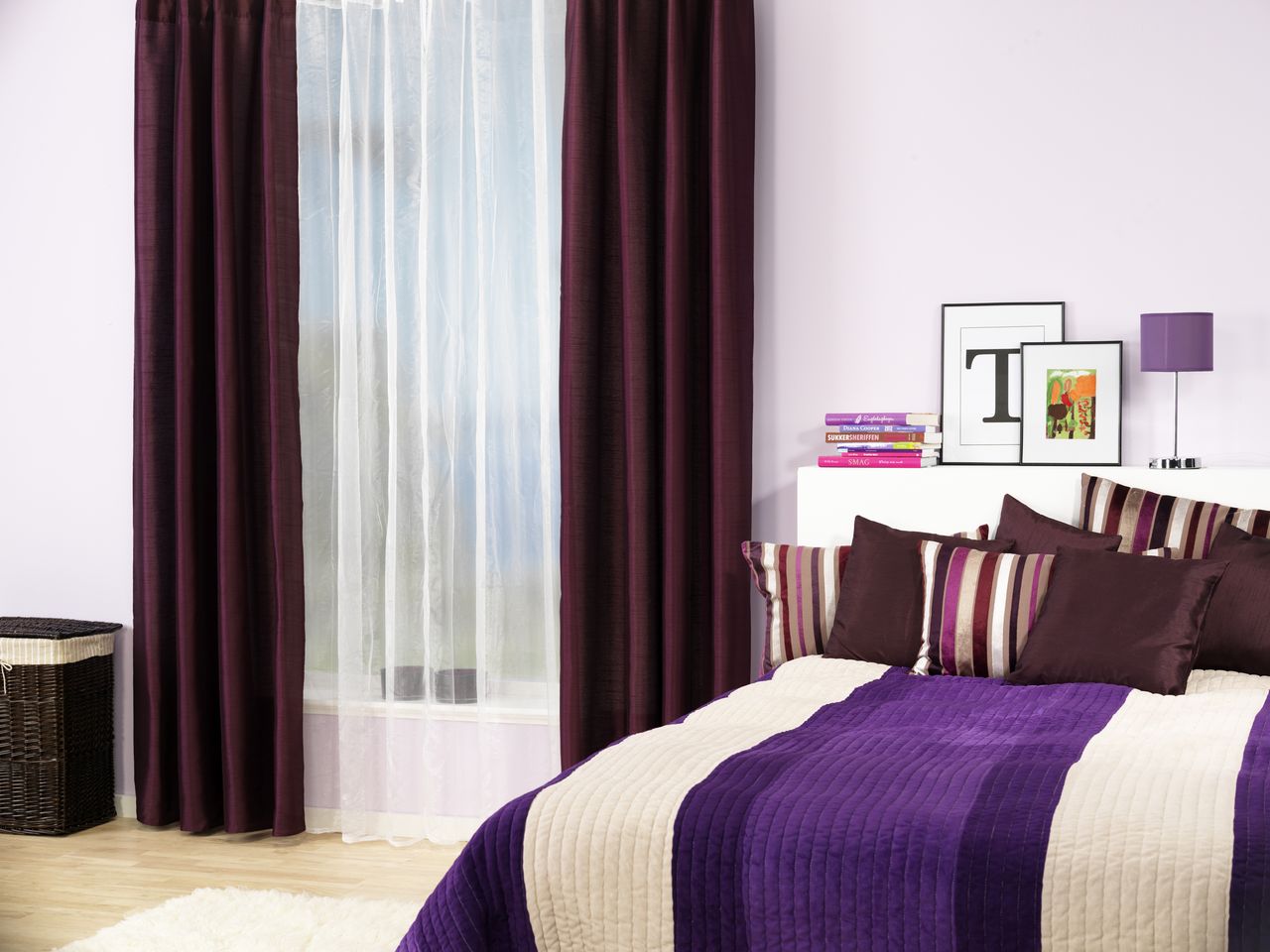 Mẫu phòng ngủ màu trắng - hồng - tím kết hợp đẹp, mới lạ, nhẹ nhàng, tinh tế