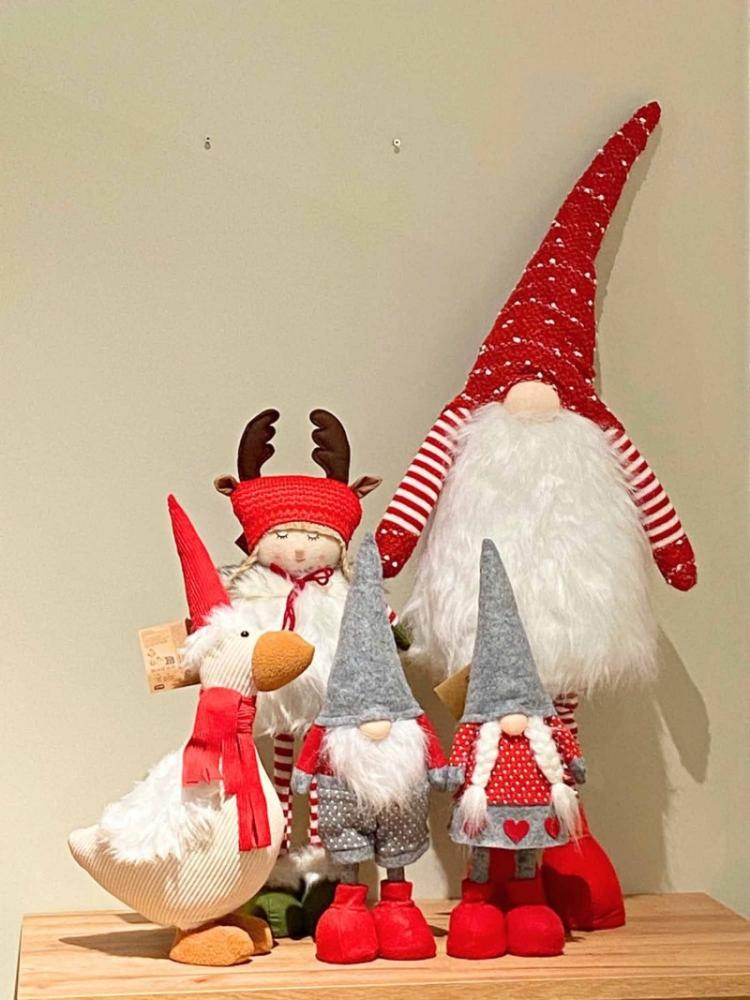 Gấu bông Noel là một món quà đáng yêu và thú vị