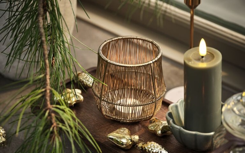 Đèn lồng Scandinavian cho không gian Giáng Sinh ấm cúng