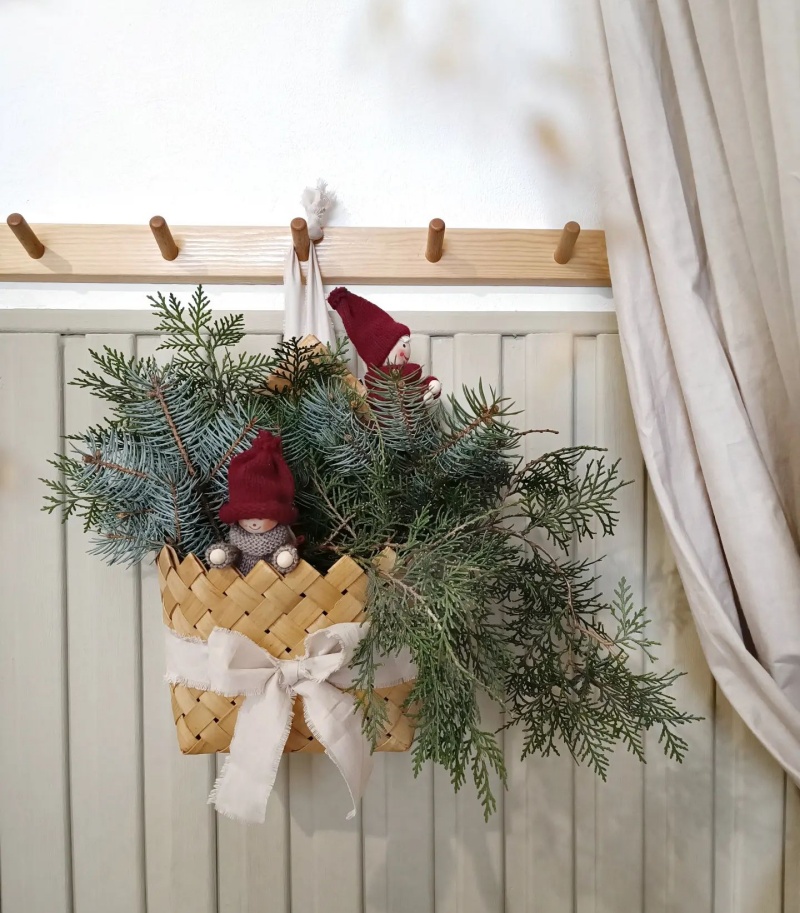 Trang trí thần lùn đơn giản