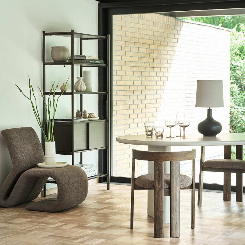 M&agrave;u sắc v&agrave; &aacute;nh s&aacute;ng l&agrave; hai yếu tố quan trọng nhất trong việc định h&igrave;nh cảm x&uacute;c v&agrave; diện t&iacute;ch giả lập của căn ph&ograve;ng.