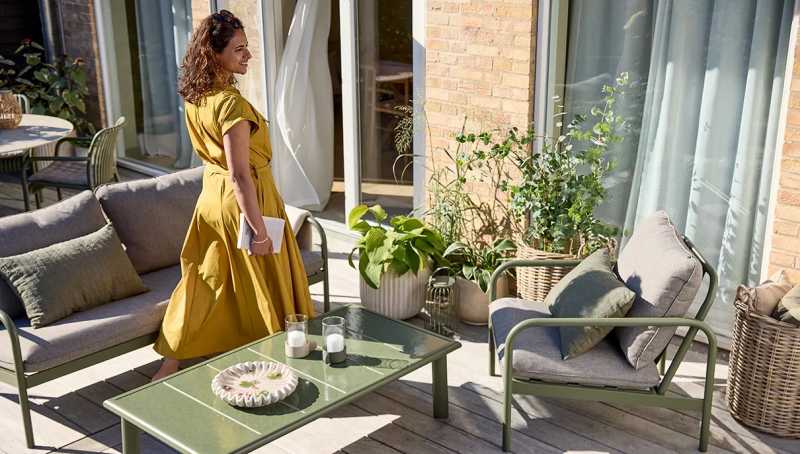 B&agrave;n ghế ngo&agrave;i trời chất liệu kim loại đ&atilde; qua xử l&yacute;, bền bỉ theo thời gian