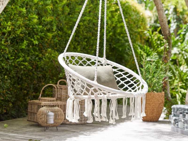 Ghế xích đu được xem là công cụ thư giãn tuyệt vời