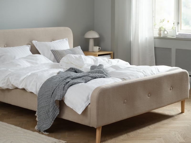 Mẫu bố tr&iacute; ph&ograve;ng ngủ 23m2 đơn giản, hiện đại