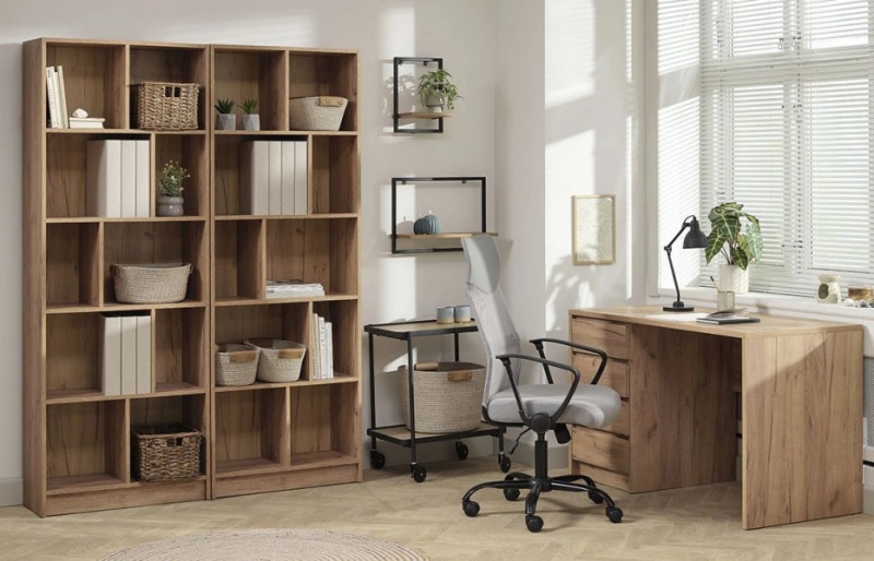 N&ecirc;n chọn chất liệu tốt cho b&agrave;n l&agrave;m việc