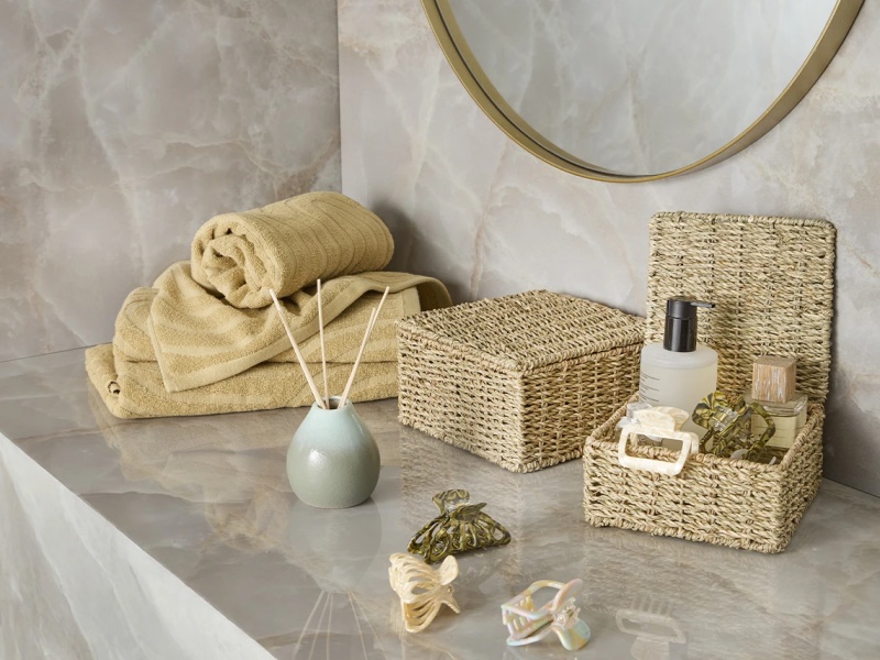 Mẫu nội thất phòng tắm với phụ kiện trang trí phong cách Scandinavian