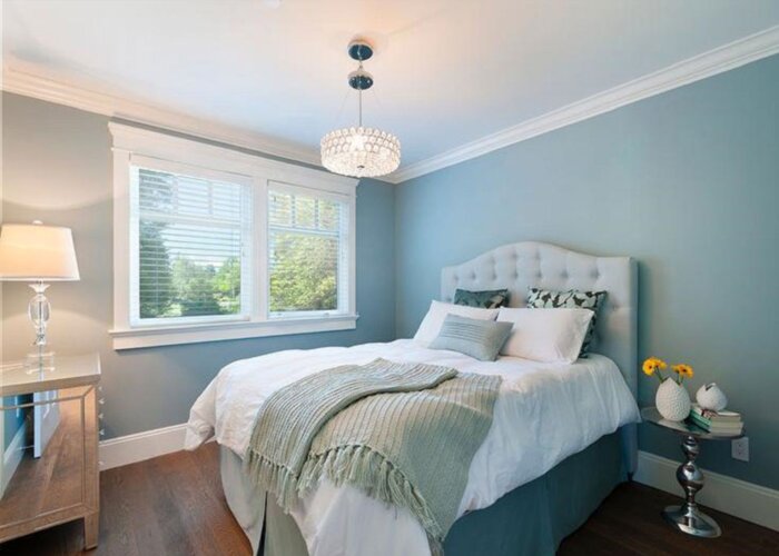 Mẫu thiết kế ph&ograve;ng ngủ lấy m&agrave;u xanh dương l&agrave;m điểm nhấn