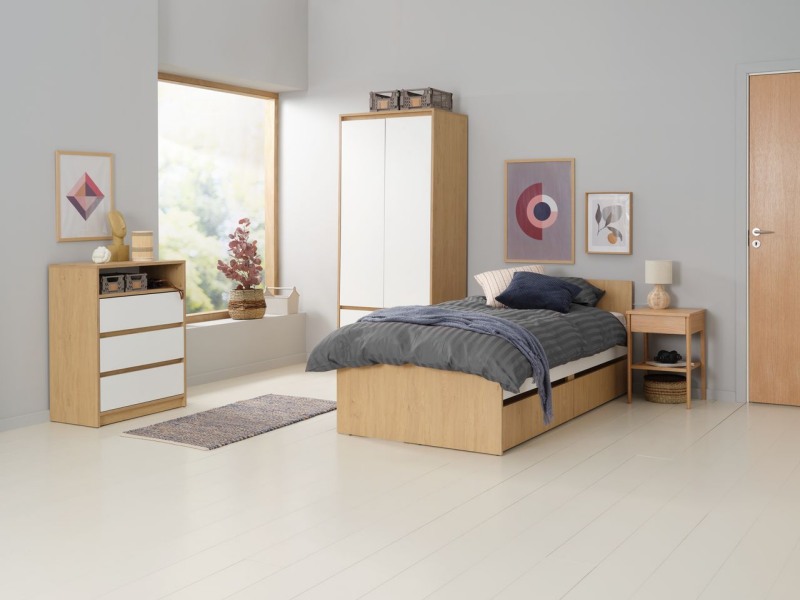 Ph&ograve;ng ngủ 24m2 phong c&aacute;ch tối giản
