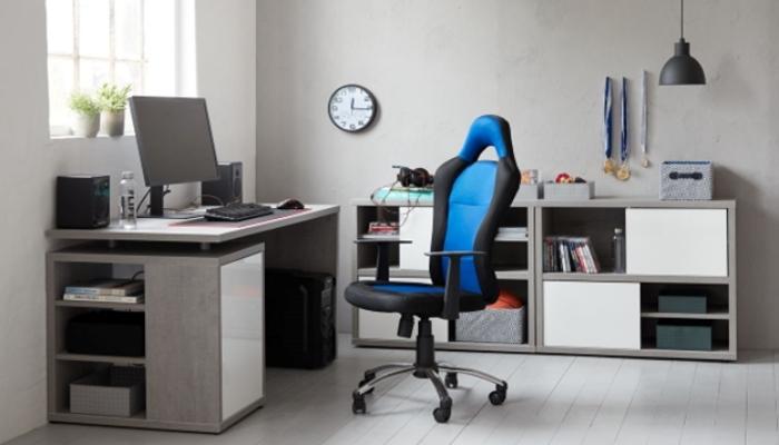 &nbsp;Kệ s&aacute;ch đơn giản kết hợp với kiểu thiết kế g&oacute;c học tập mạnh mẽ, hiện đại cho b&eacute; trai
