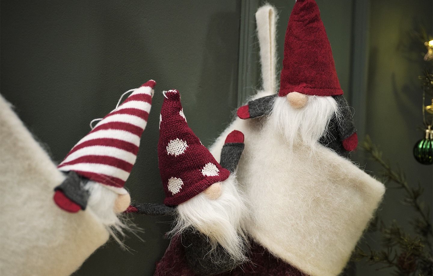 Mẫu trang trí giáng sinh cho văn phòng