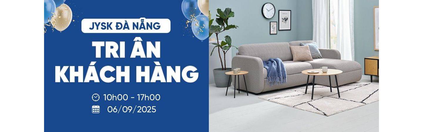 Khách hàng trải nghiệm dịch vụ sự kiện tri ân tại cửa hàng Đà Nẵng