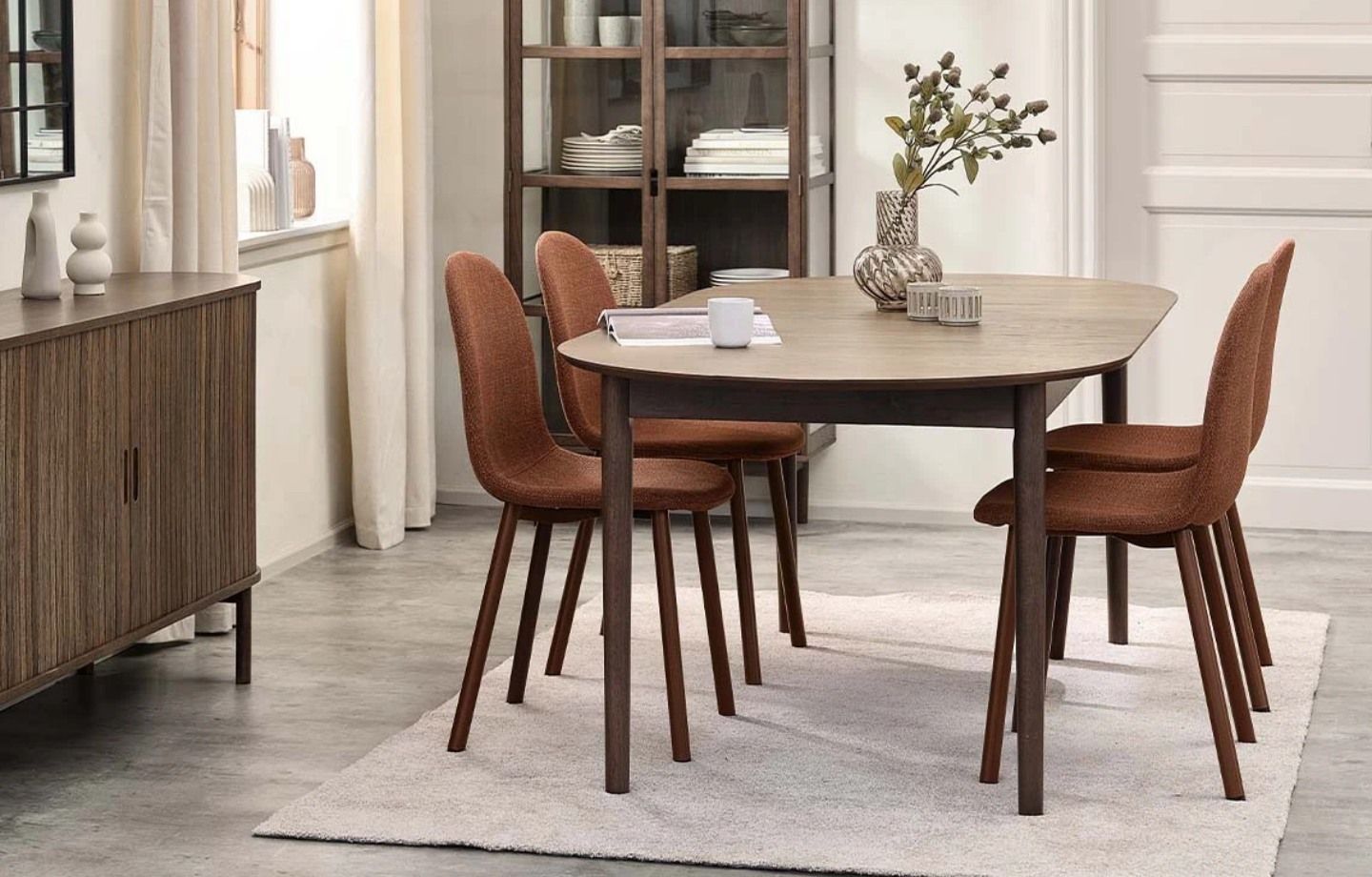 Mocha Mousse: Bản giao hưởng của sắc nâu và phong vị thời gian