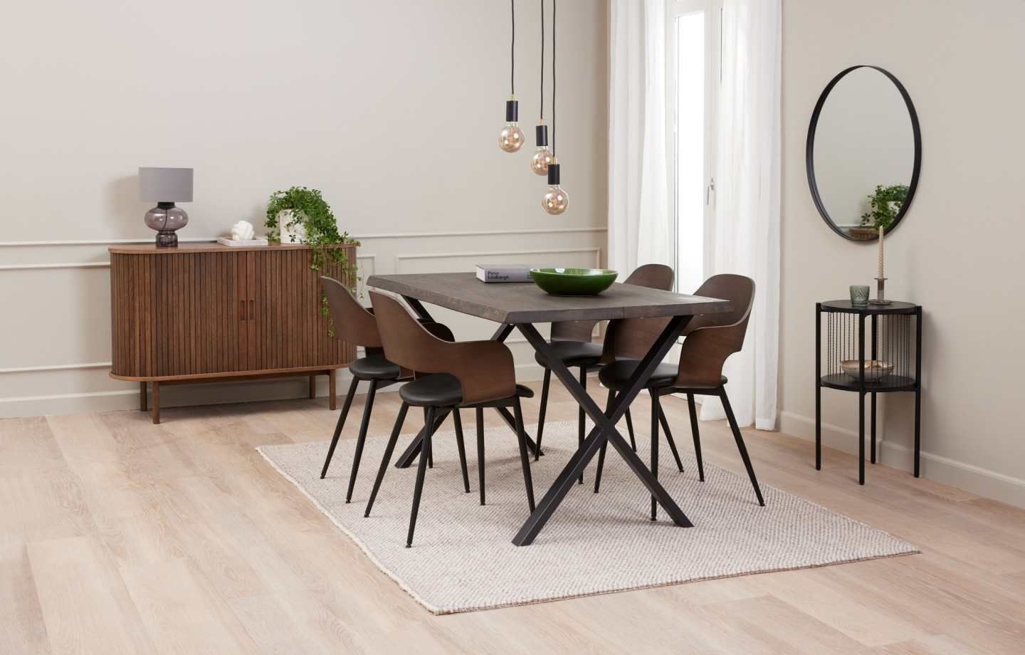 Hướng dẫn chọn bàn ăn gỗ phù hợp cho căn hộ hiện đại