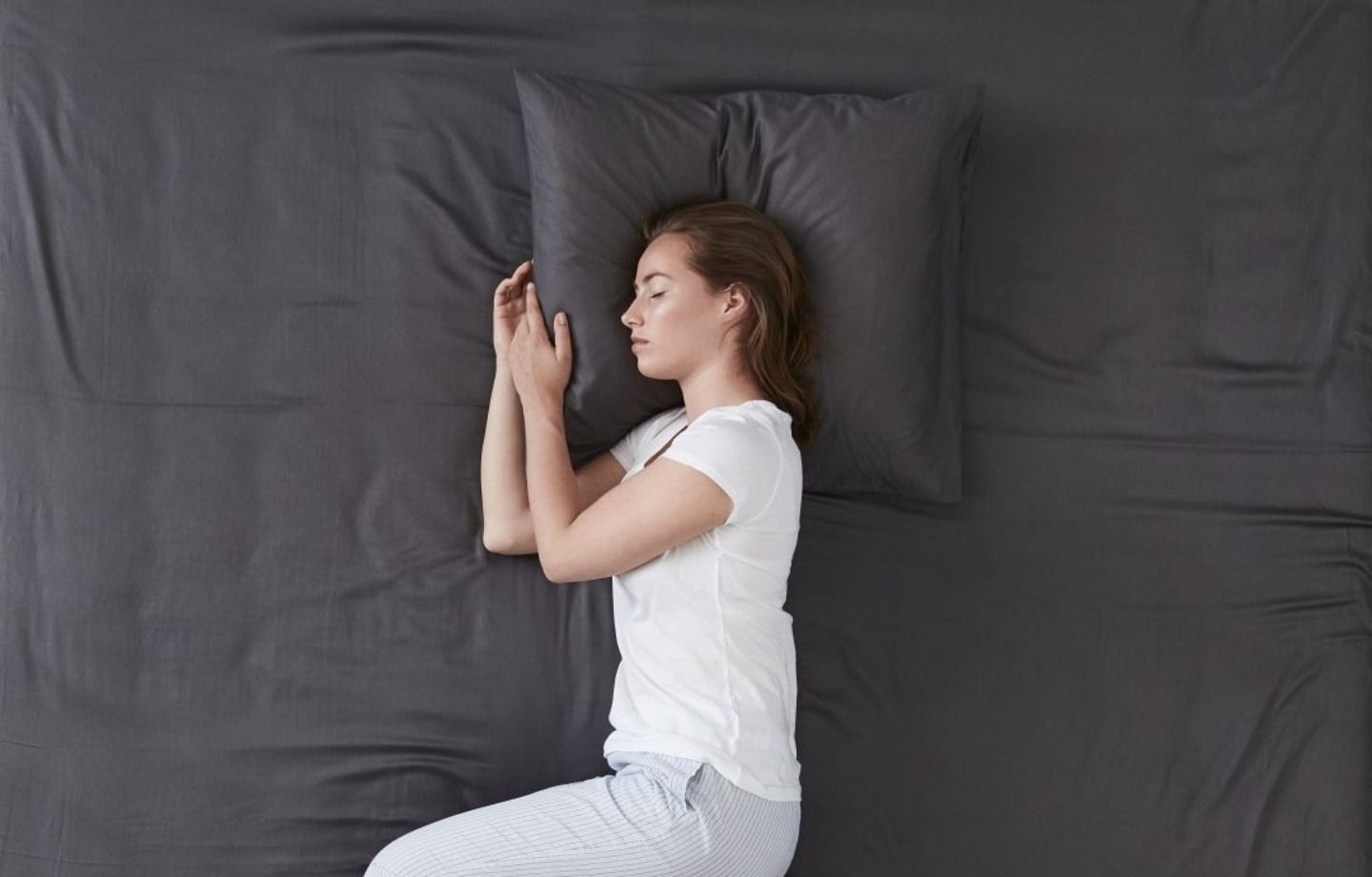 Cách chọn nệm phù hợp với tư thế ngủ: ngủ nghiêng, ngửa hay nằm sấp thì cần nệm gì?