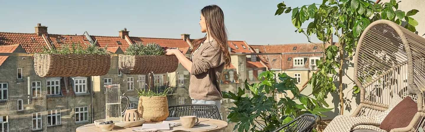 Giải pháp ban công sân vườn: sắp xếp góc lưu trữ ban công chung cư nhỏ, gọn gàng