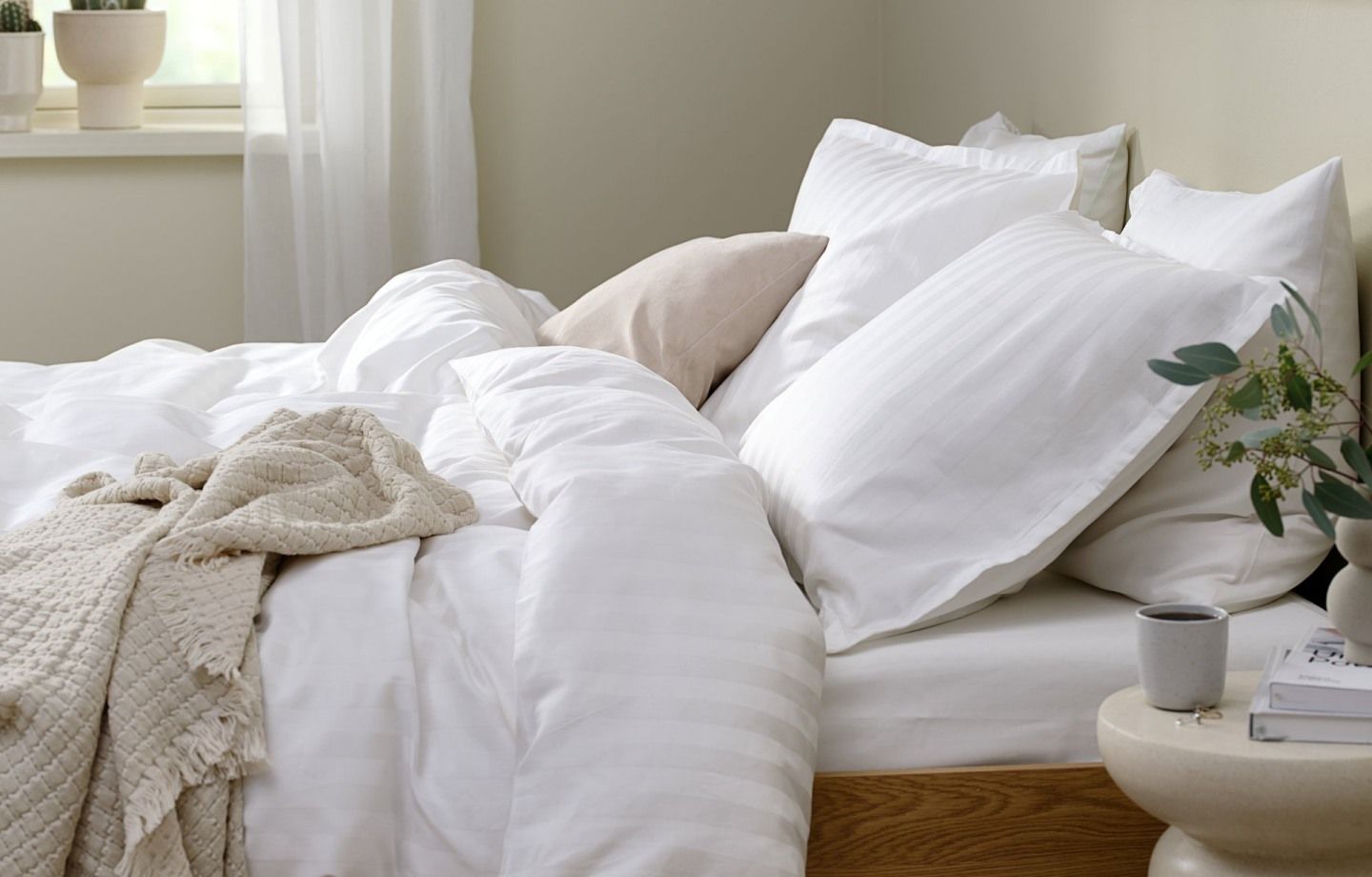 Gối nên thay bao lâu một lần? 6 dấu hiệu cho thấy đã đến lúc đổi gối mới