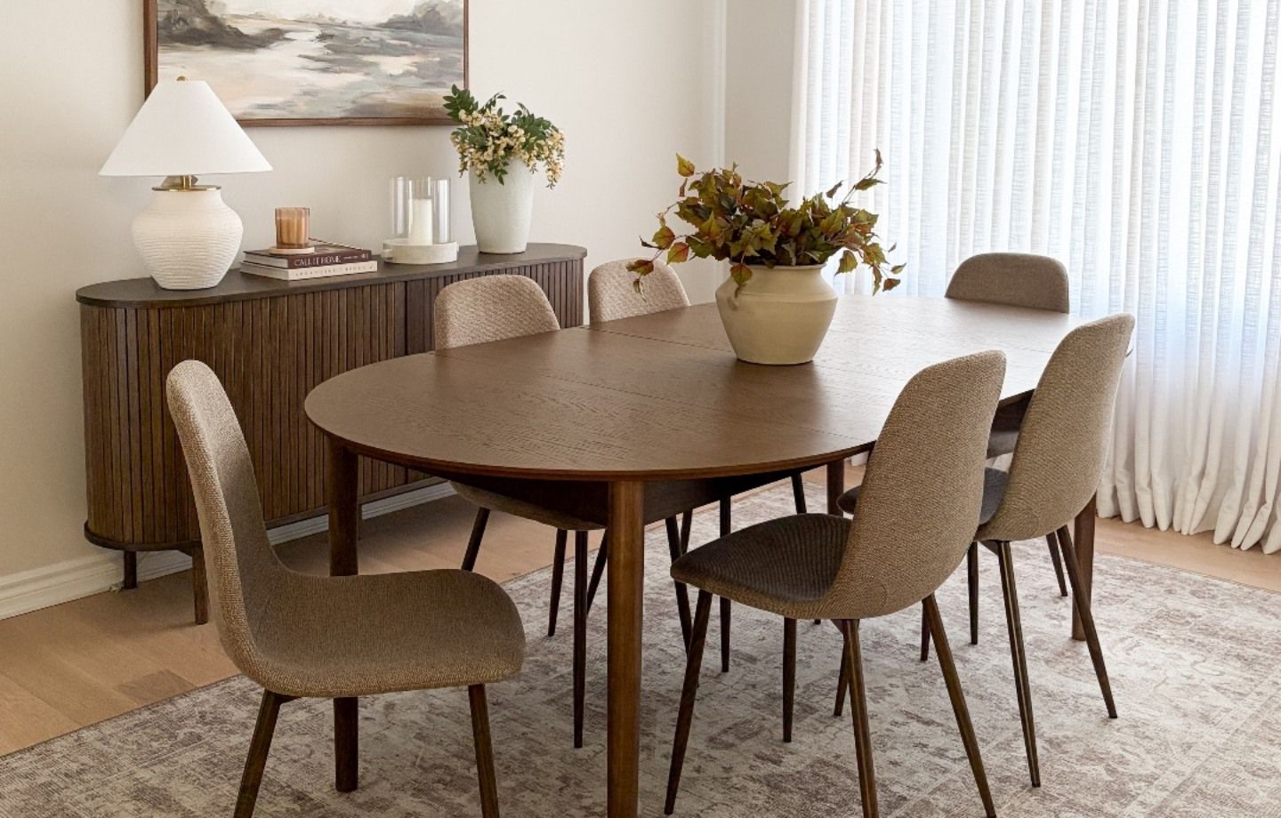 Gợi ý cách chọn bàn ăn cho nhà nhỏ