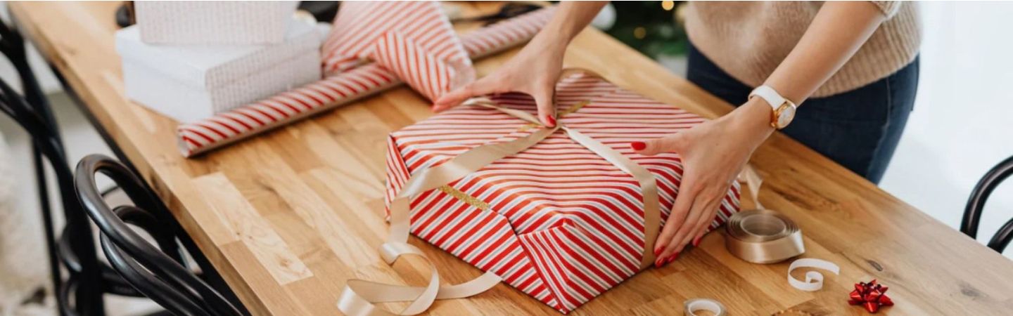 Cốc nến tặng quà giáng sinh cho đồng nghiệp